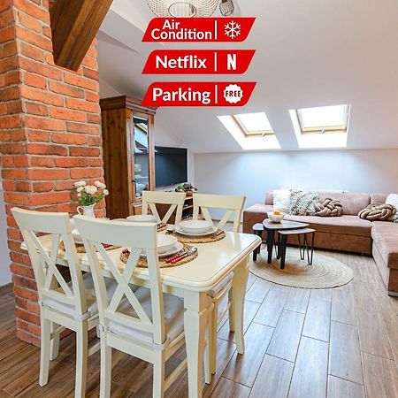 Bronowicka Premium Apartment - 52M2 With Private Parking Krakkó Kültér fotó