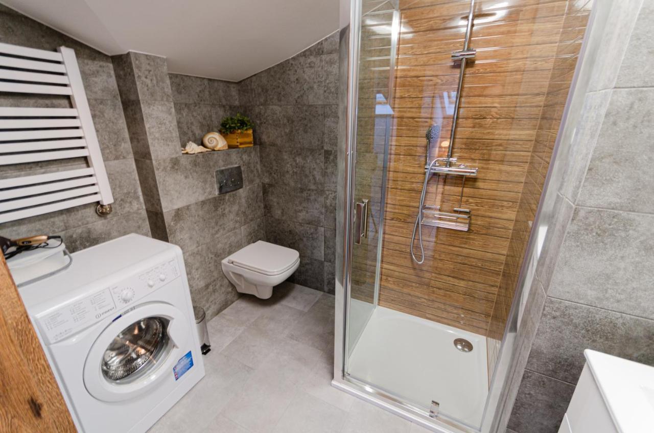 Bronowicka Premium Apartment - 52M2 With Private Parking Krakkó Kültér fotó