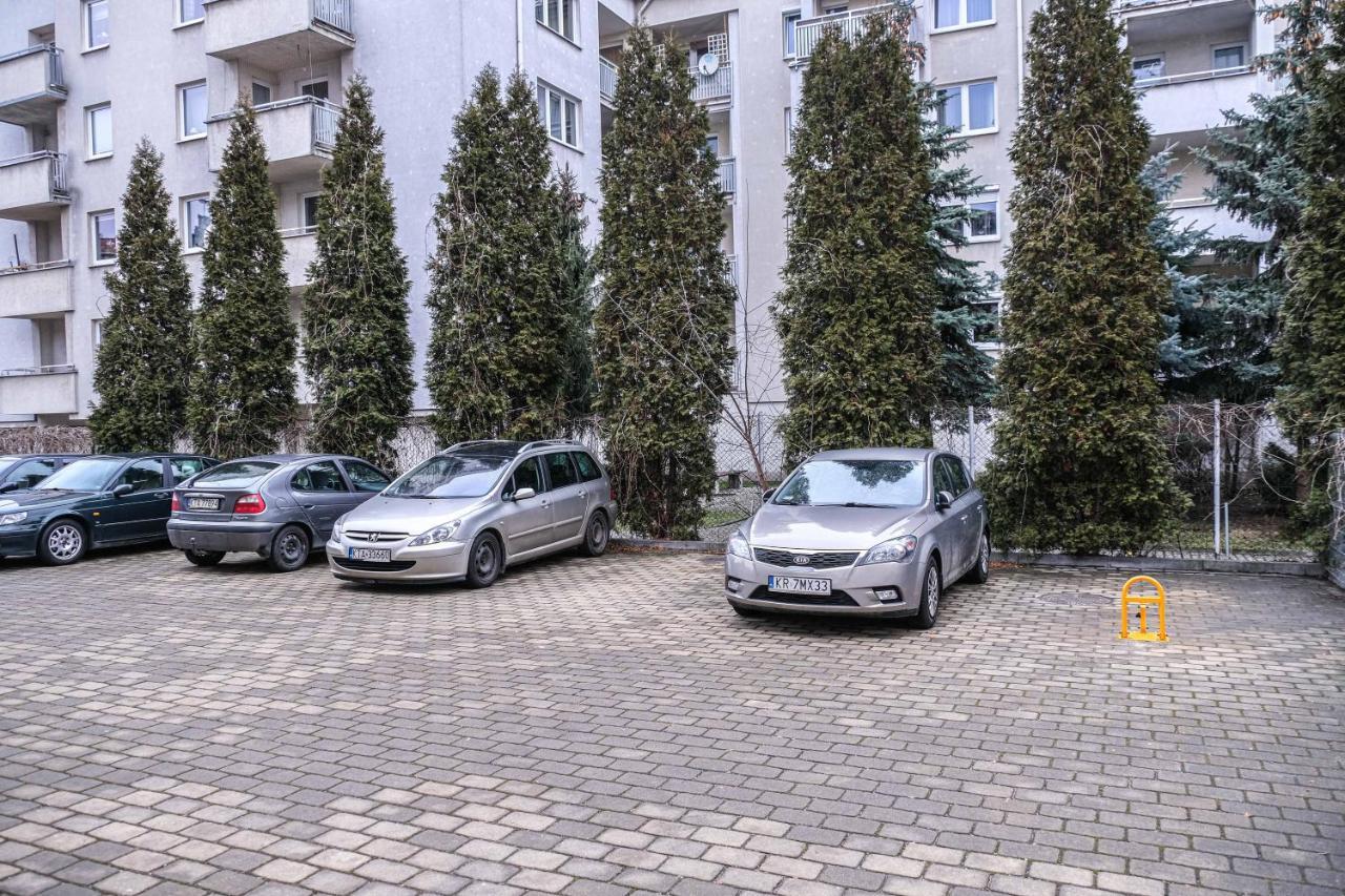 Bronowicka Premium Apartment - 52M2 With Private Parking Krakkó Kültér fotó