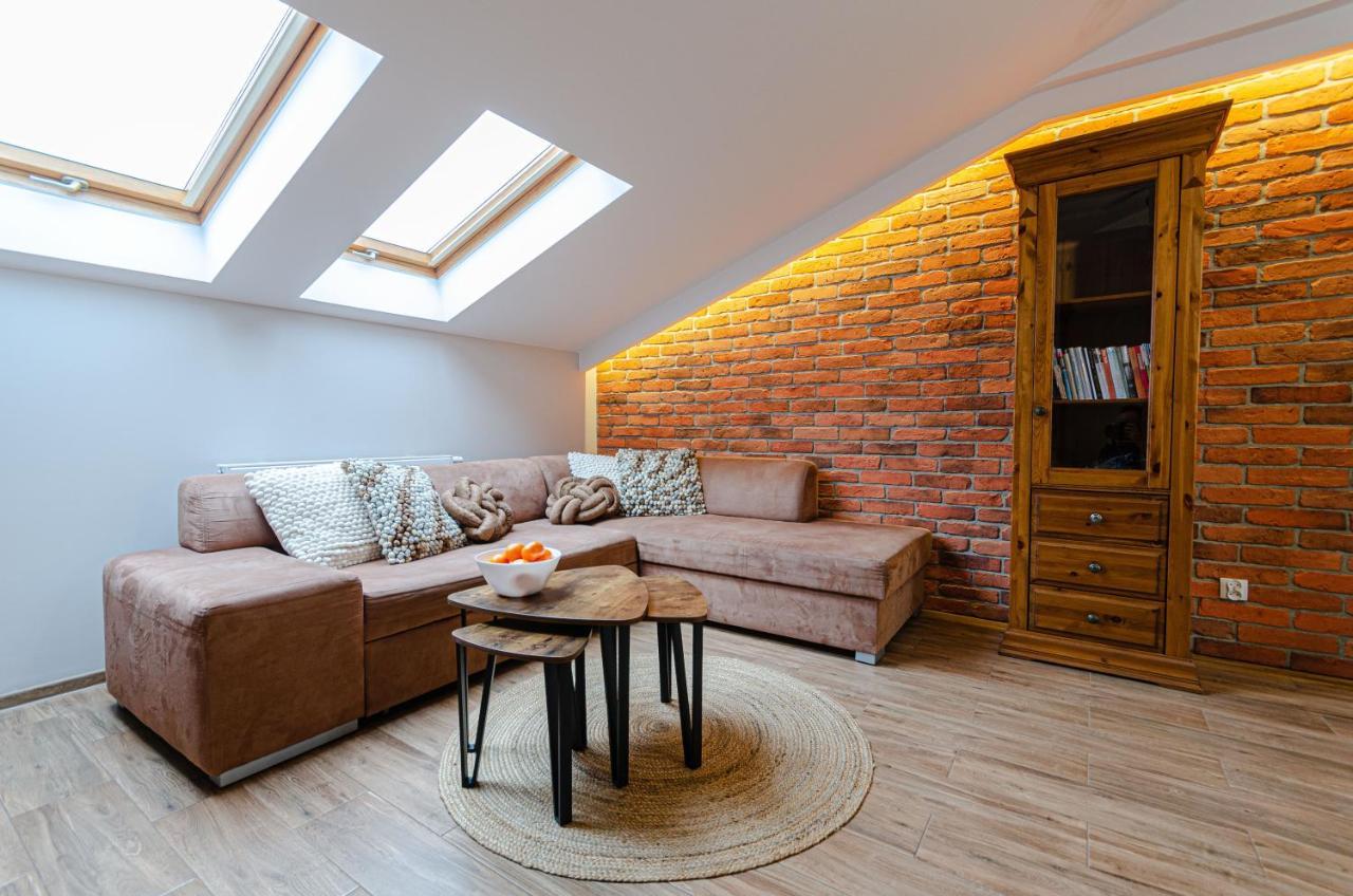 Bronowicka Premium Apartment - 52M2 With Private Parking Krakkó Kültér fotó